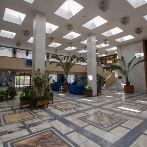 Холл в санатории Горный воздух в городе Железноводске - фотография