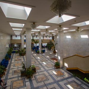 Холл в санатории Горный воздух в городе Железноводске - фотография