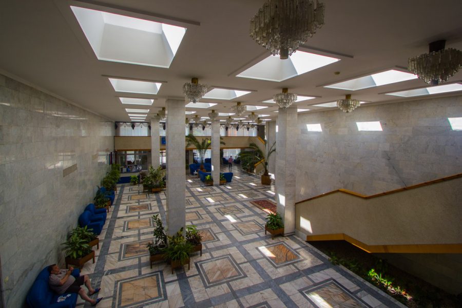 Холл в санатории Горный воздух в городе Железноводске - фотография