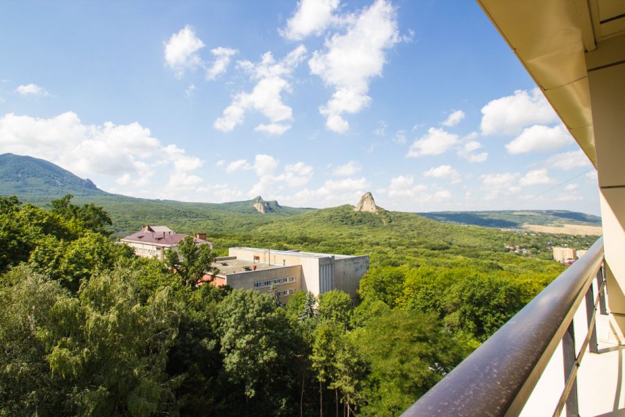 Одноместный номер в корпусе Б в санатории Горный воздух в городе Железноводске - фотография