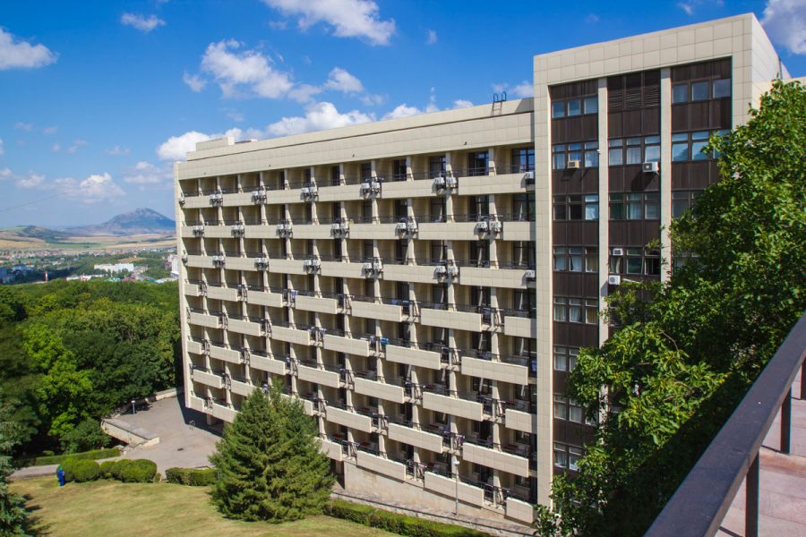 Корпус в санатории Горный воздух в городе Железноводске - фотография