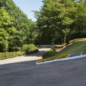 Территория в санатории Горный воздух в городе Железноводске - фотография