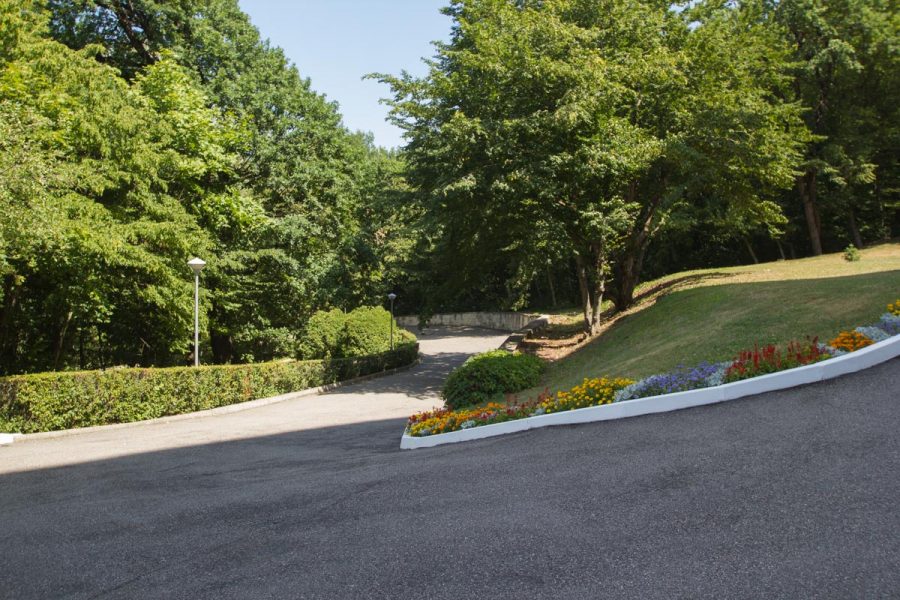 Территория в санатории Горный воздух в городе Железноводске - фотография