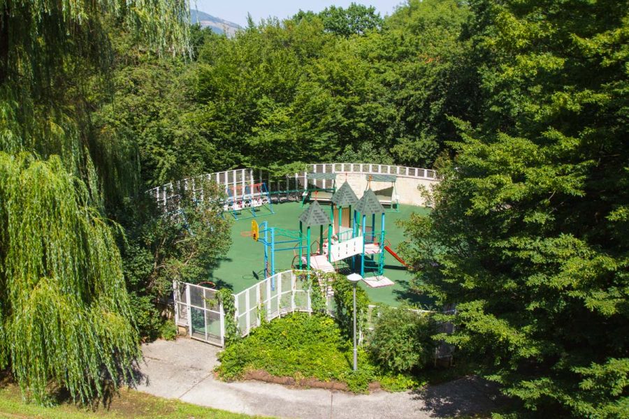 Детская площадка в санатории Горный воздух в городе Железноводске - фотография