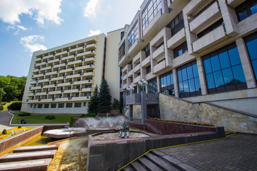 Корпус в санатории Горный воздух в городе Железноводске - фотография