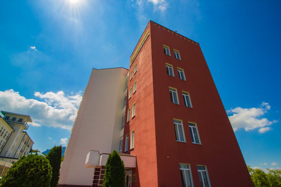 Корпус в санатории Горный воздух в городе Железноводске - фотография