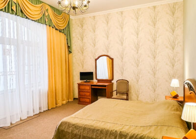 Номер «Полулюкс» 2 комнатный в корпусе В санатория «Горный воздух» в г. Железноводске - фотография