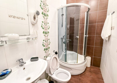 Номер «Полулюкс» 2 комнатный в корпусе В санатория «Горный воздух» в г. Железноводске - фотография