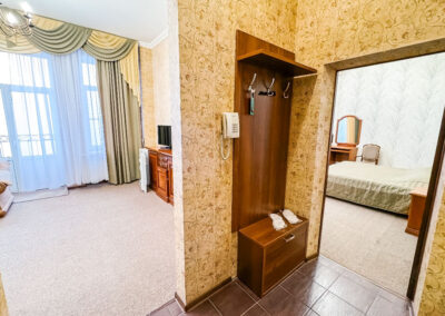 Номер «Полулюкс» 2 комнатный в корпусе В санатория «Горный воздух» в г. Железноводске - фотография