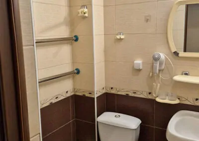 Номер 1 местный в корпусе №2 санатория «Горный воздух» в г. Железноводске - фотография