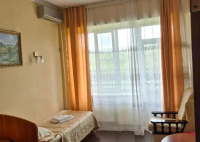 Номер 1 местный в корпусе №2 санатория «Горный воздух» в г. Железноводске - фотография